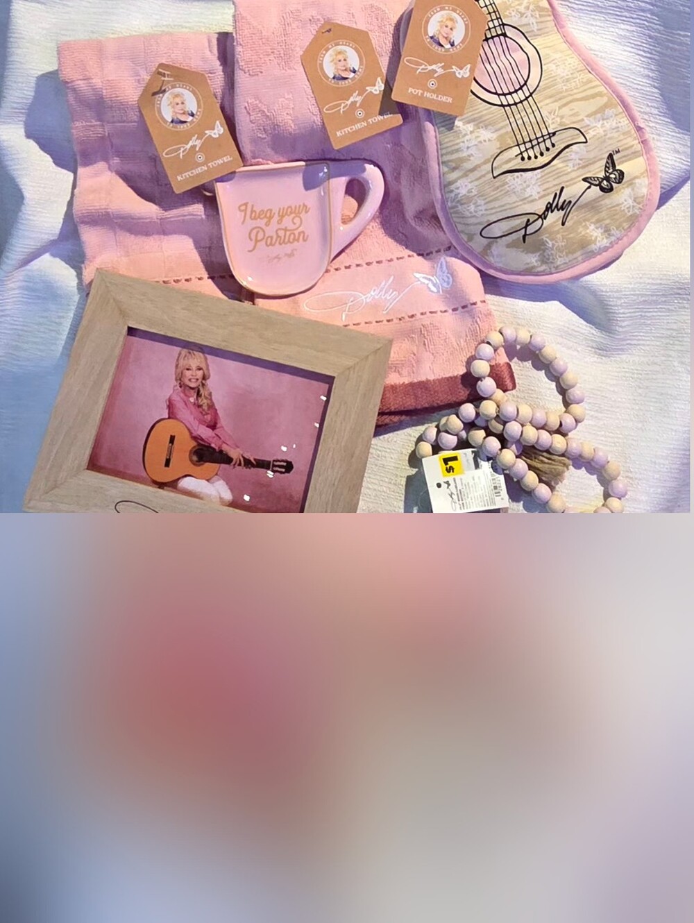 Dolly Parton Dollar General 2025 Pink Bundle Picture Kitchen Towels Tea Bag Hold